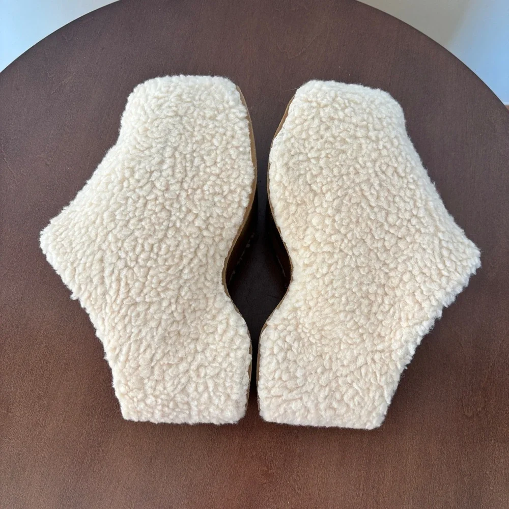 Azalea Wang cozy clogs